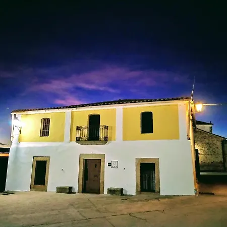 El Fuentarro Casa de Férias