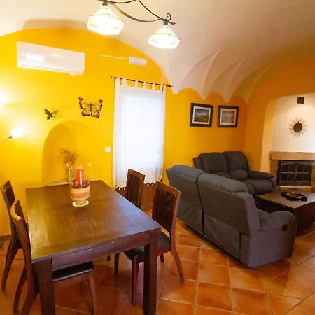 El Fuentarro Holiday home